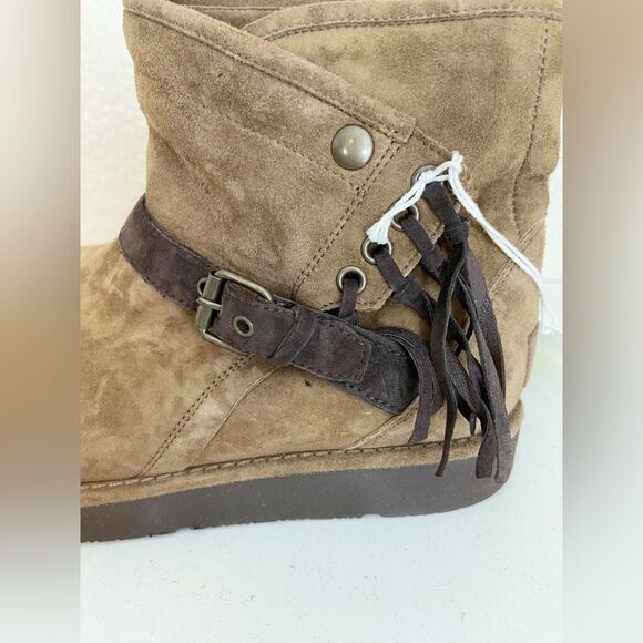UGG Karisa tassel 1009251 luxe collection brown suede boots with fringe size 7 - Picture 7 of 16